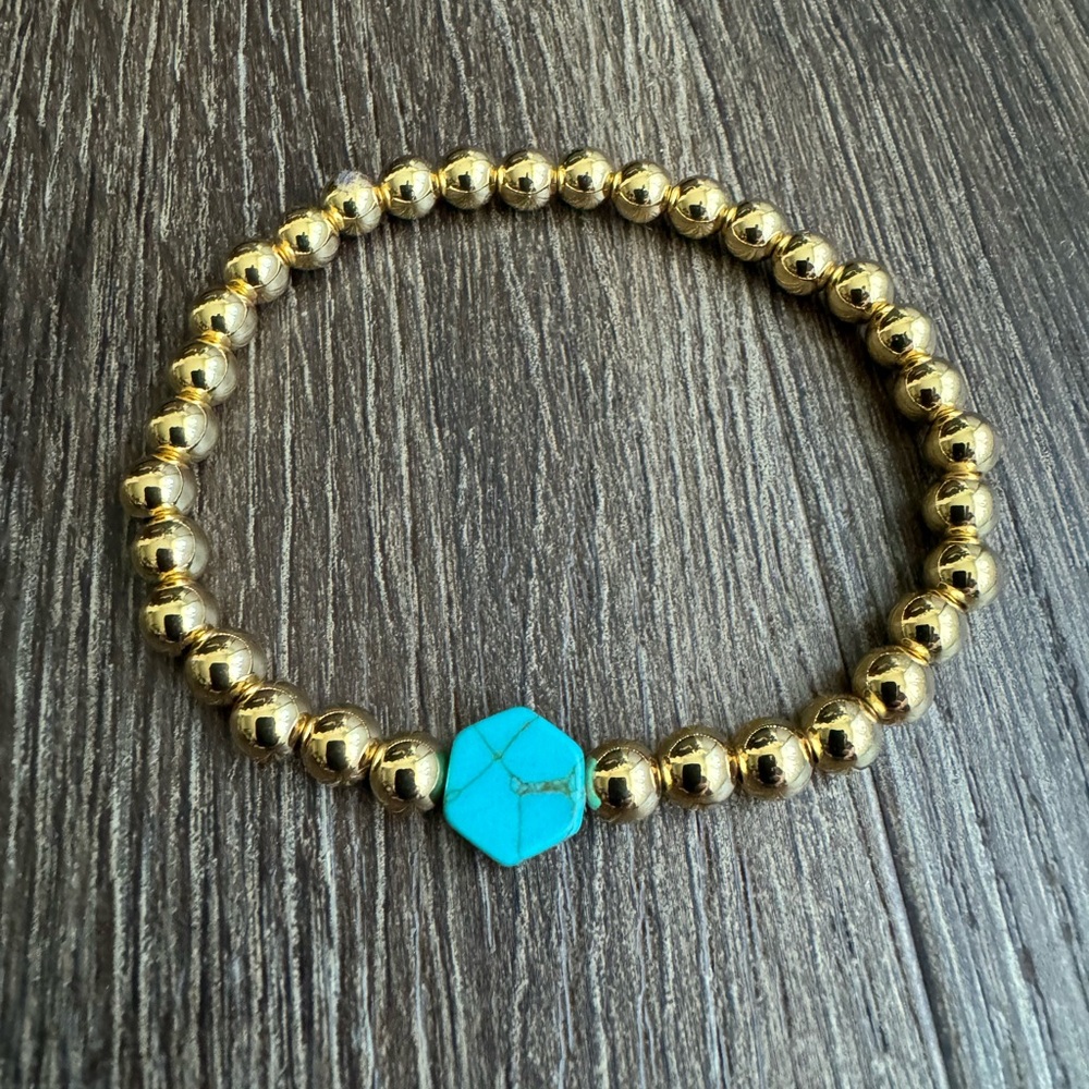 New! Gorgeous bracelet.
